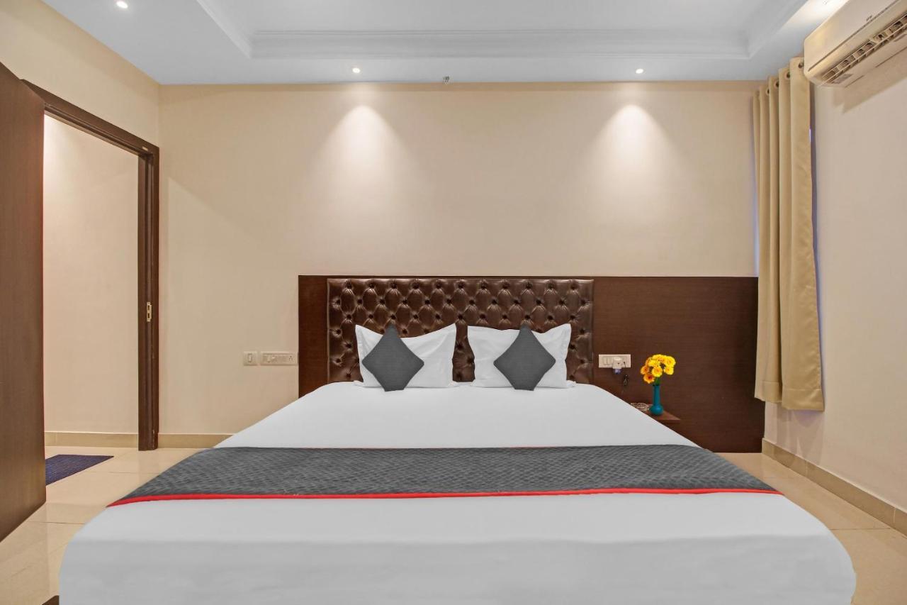 Super Townhouse Centre Point Inn Near Esplanade Metro Station Kalkutta Exterior foto