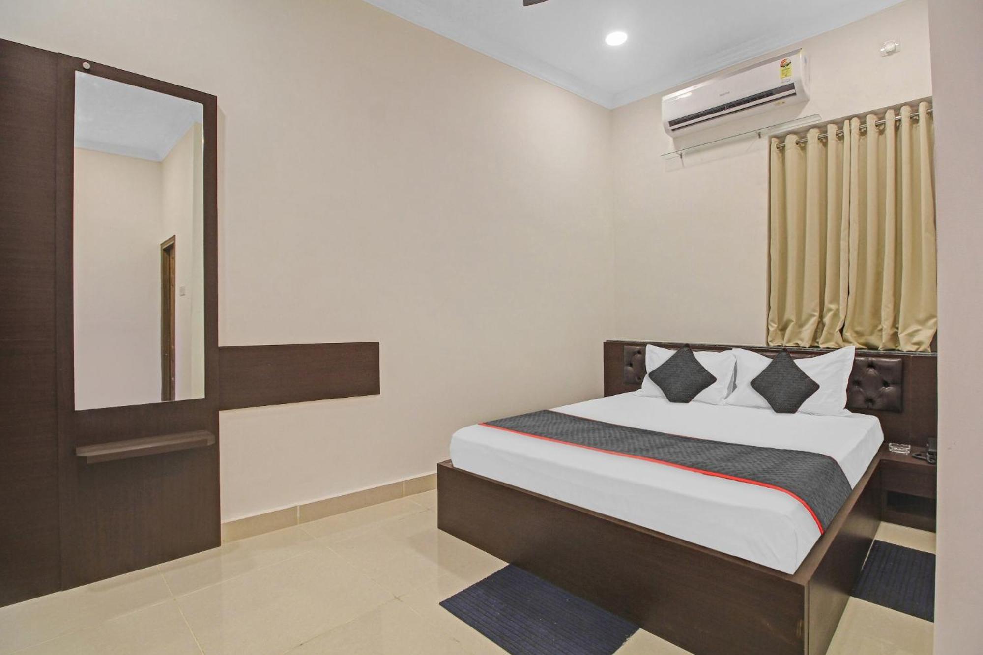 Super Townhouse Centre Point Inn Near Esplanade Metro Station Kalkutta Exterior foto